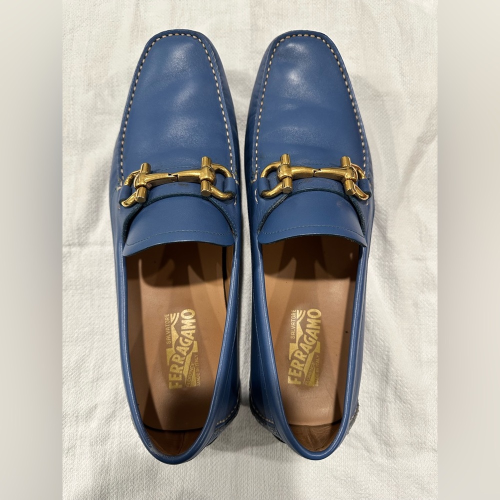 Men’s blue Salvatore Ferragamo loafers for sale in very good condition!!!!